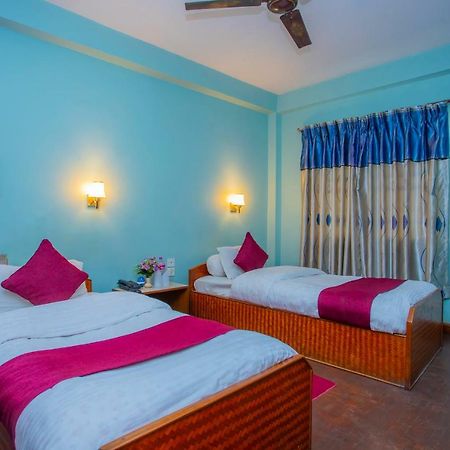 Spot On 445 New Hotel Natureland Ποκάρα Εξωτερικό φωτογραφία