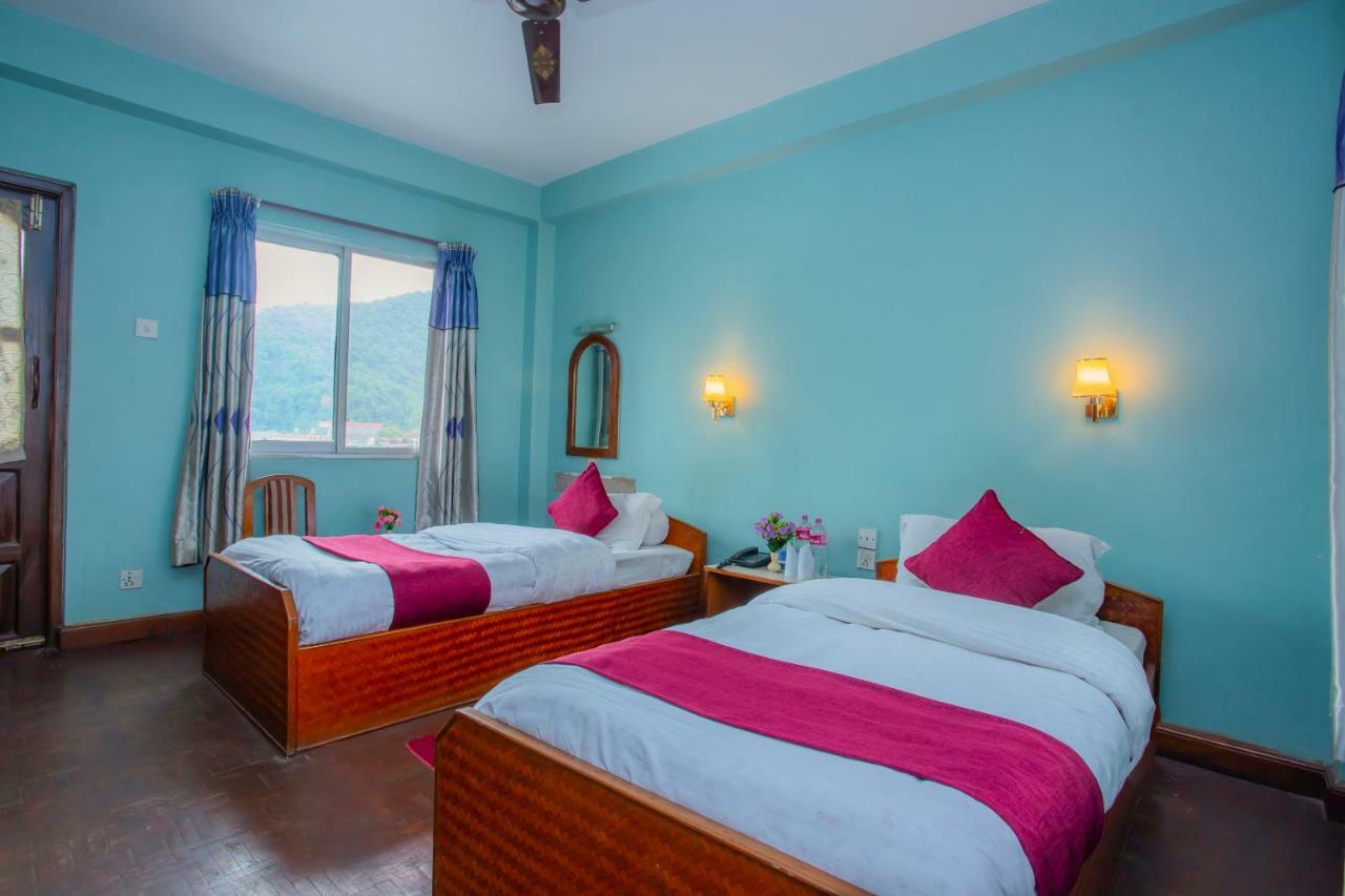 Spot On 445 New Hotel Natureland Ποκάρα Εξωτερικό φωτογραφία