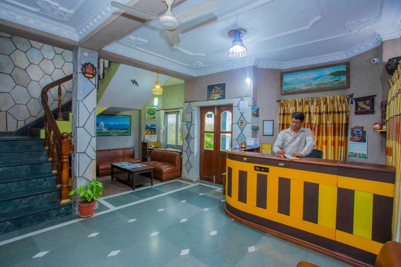 Spot On 445 New Hotel Natureland Ποκάρα Εξωτερικό φωτογραφία