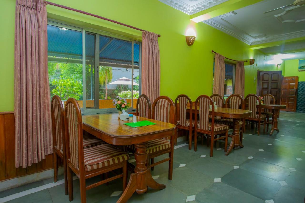 Spot On 445 New Hotel Natureland Ποκάρα Εξωτερικό φωτογραφία