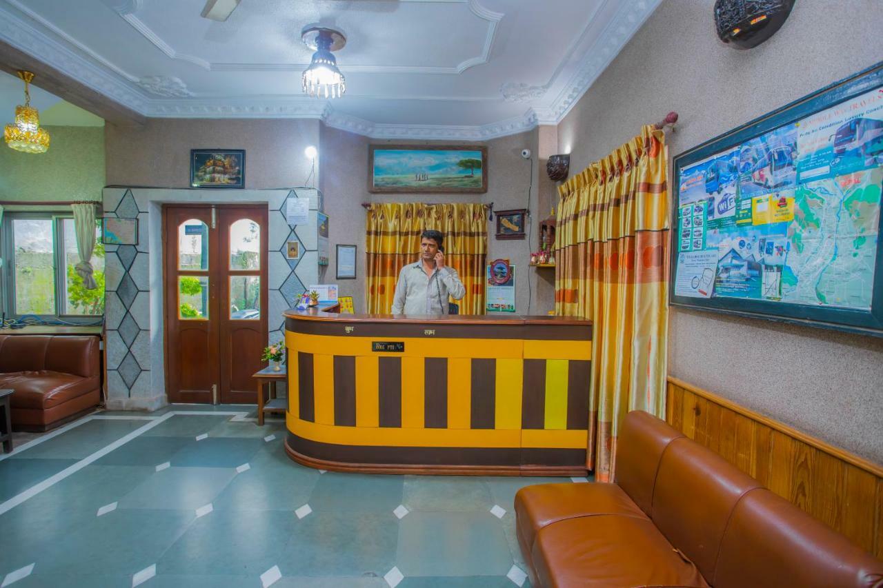 Spot On 445 New Hotel Natureland Ποκάρα Εξωτερικό φωτογραφία