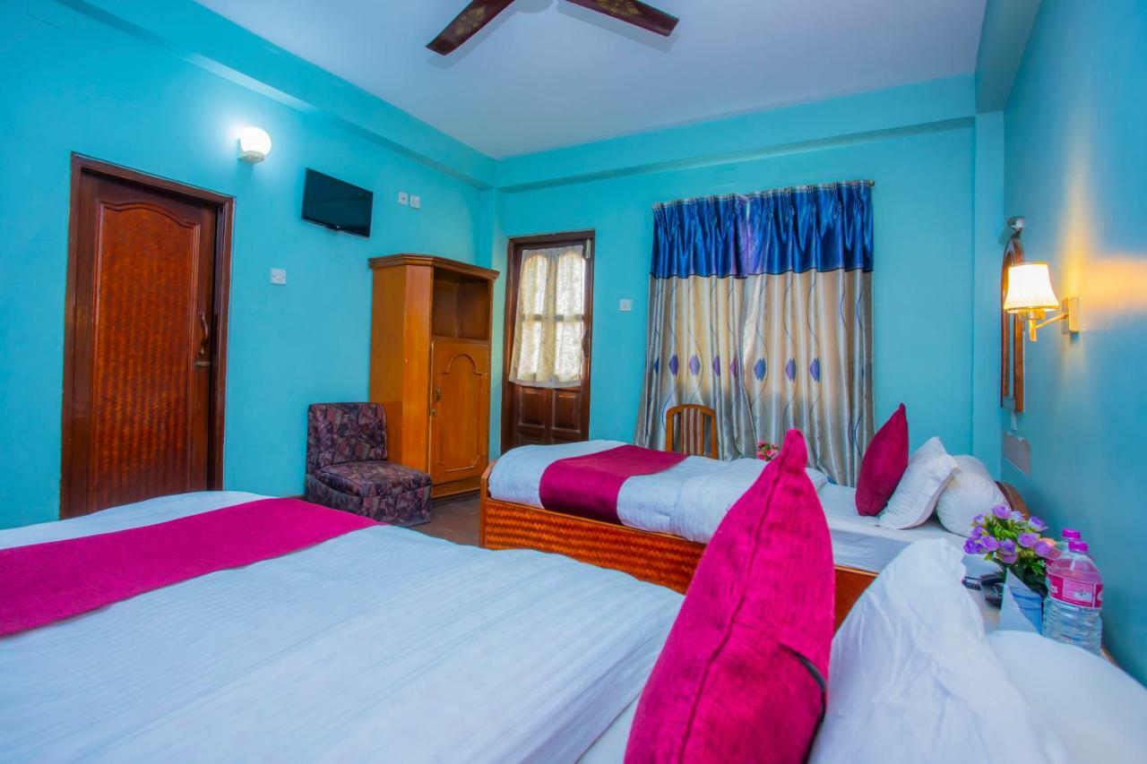 Spot On 445 New Hotel Natureland Ποκάρα Εξωτερικό φωτογραφία