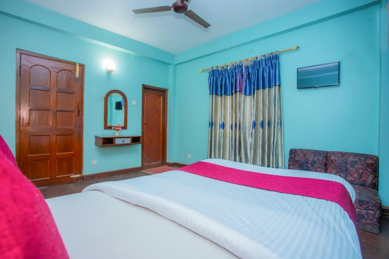 Spot On 445 New Hotel Natureland Ποκάρα Εξωτερικό φωτογραφία