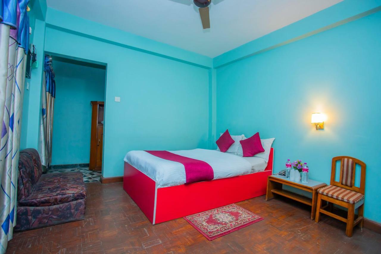 Spot On 445 New Hotel Natureland Ποκάρα Εξωτερικό φωτογραφία