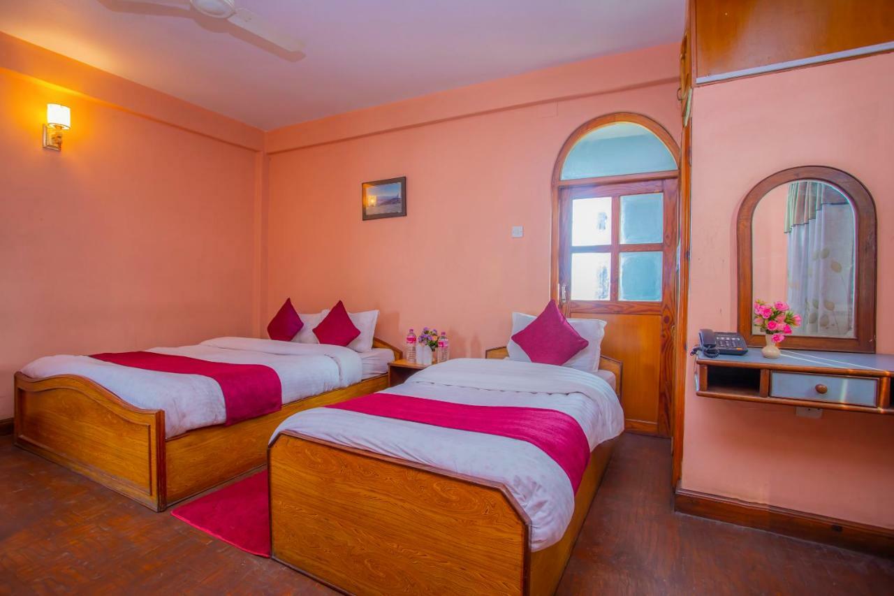 Spot On 445 New Hotel Natureland Ποκάρα Εξωτερικό φωτογραφία