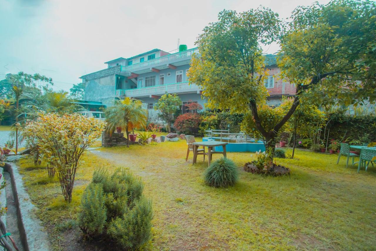 Spot On 445 New Hotel Natureland Ποκάρα Εξωτερικό φωτογραφία